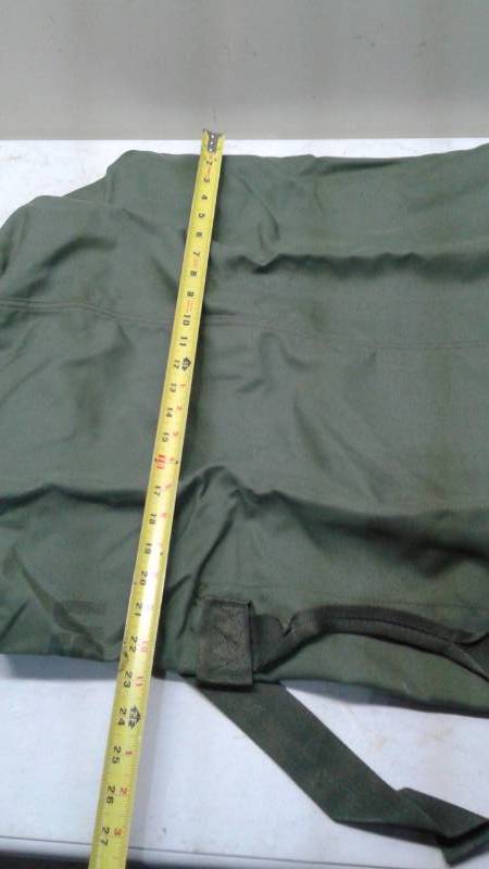 lot 68 image: US Army Duffel Tote Bag, Used