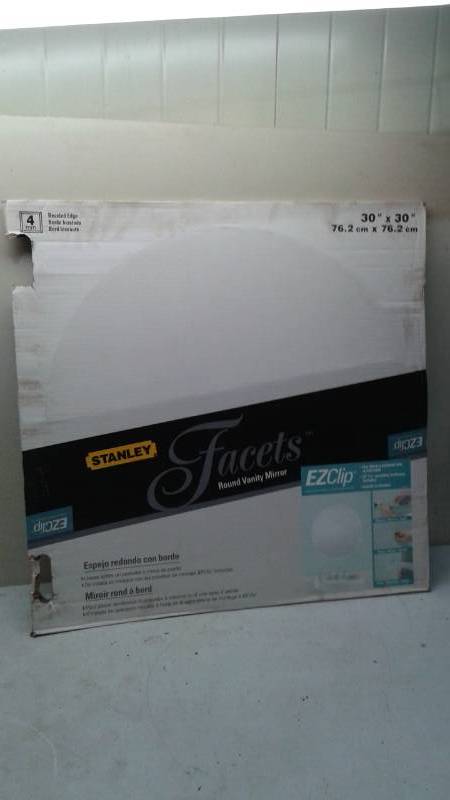 lot 79 image: 30 EZ Clip Wall Mirror, Unused