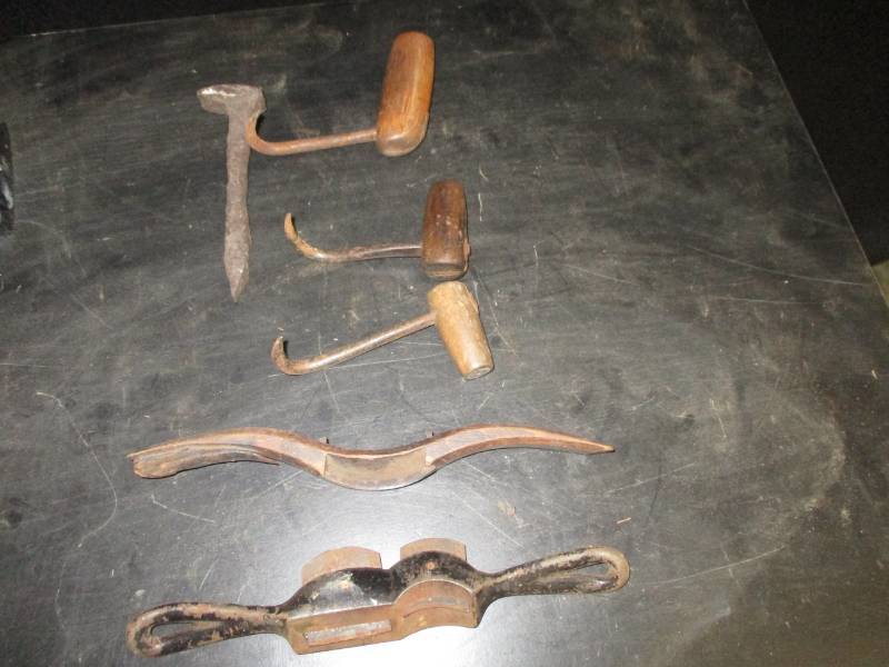 lot 17 image: Antique wood plane and old hooks