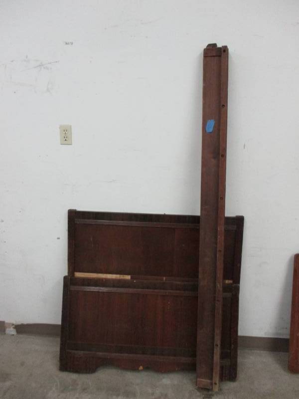 lot 32 image: Antique Twin Size Bed Frame