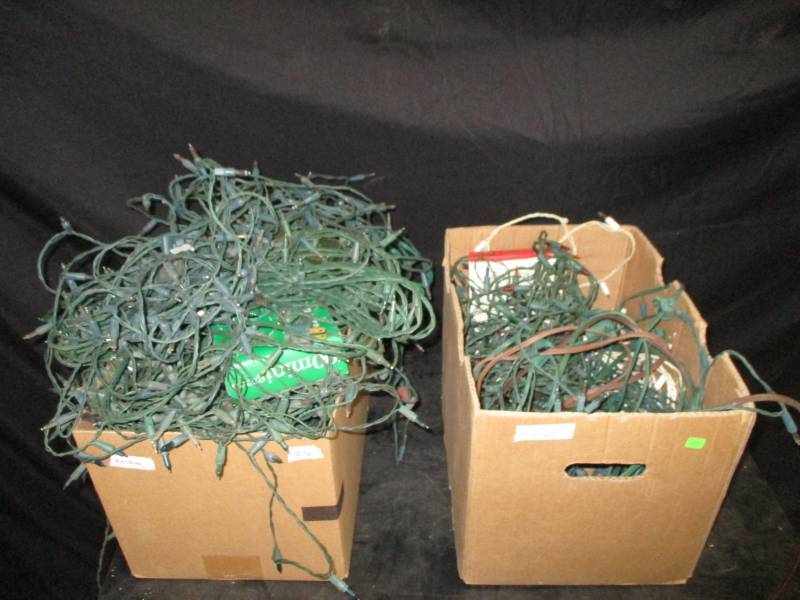 lot 57 image: 2 boxes plastic hanging christmas lights