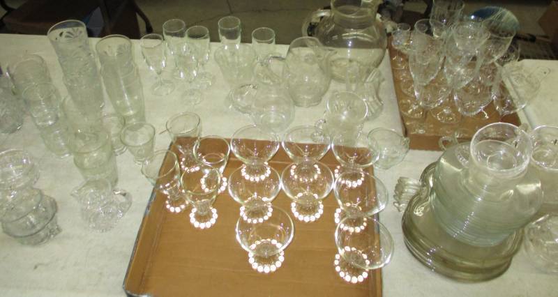 lot 82 image: Various Clear Glassware