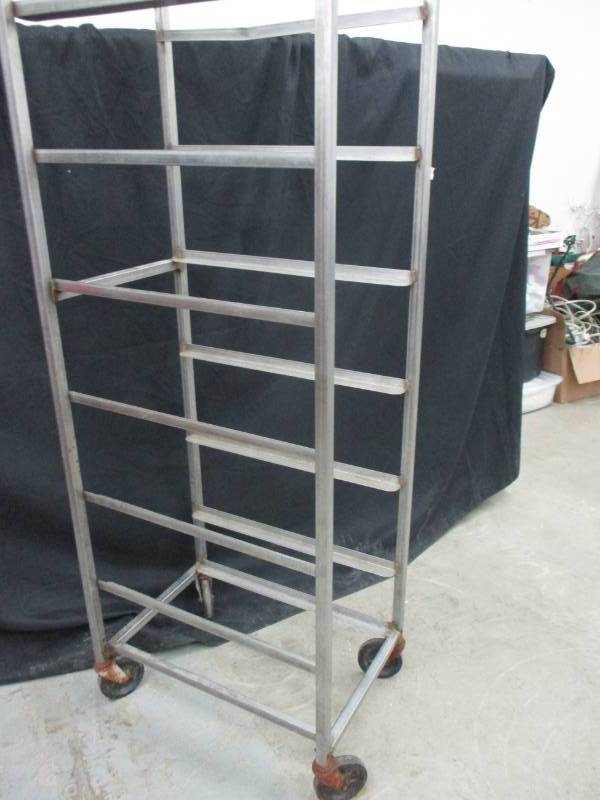 lot 98 image: Bakers stainless steel cart with wheels