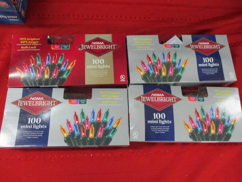 lot 145 image: 4 ets of 100 mini lights unopened