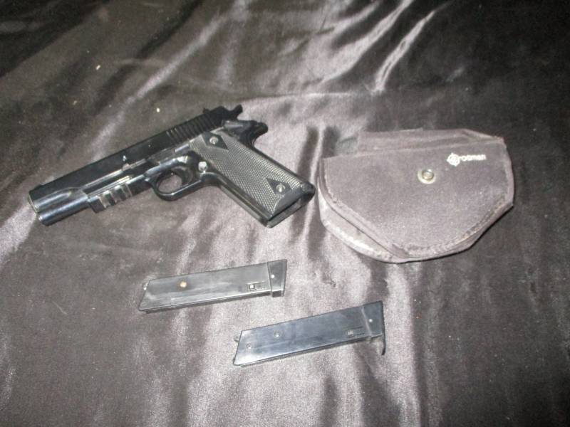 lot 7 image: BB Gun