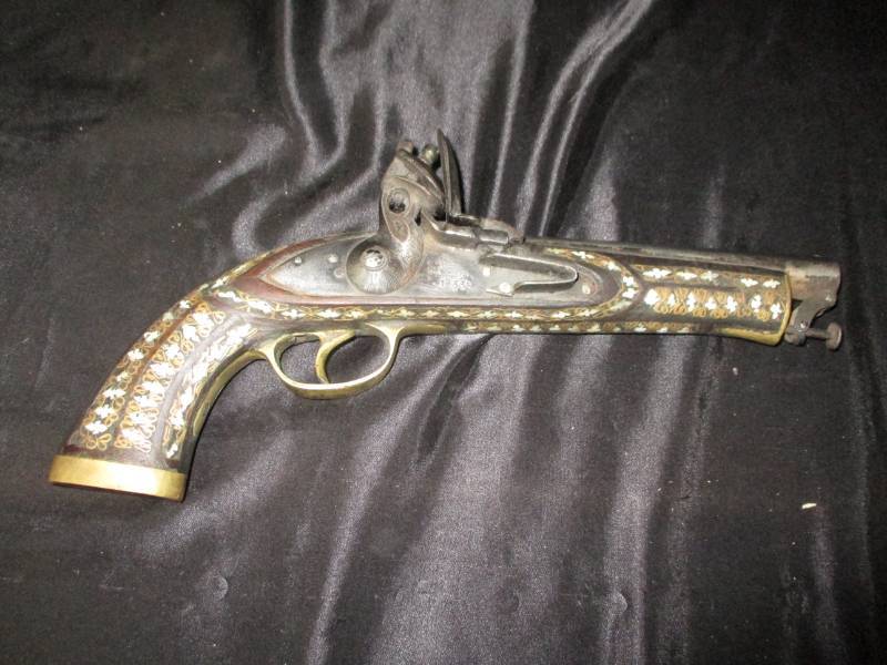 Pre 1850 fully functional flint style black powder dueling pistol ...