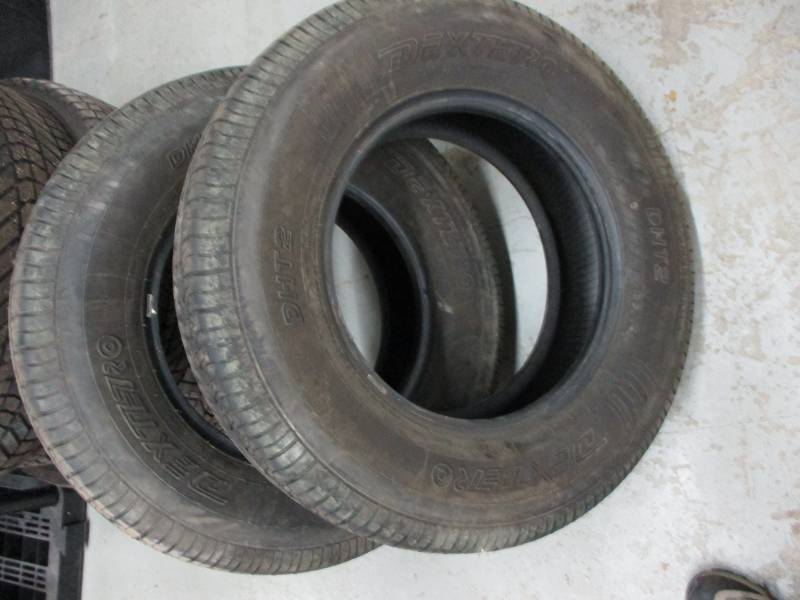 lot 17 image: 2-Dextero PHT2 GOOD TREAD