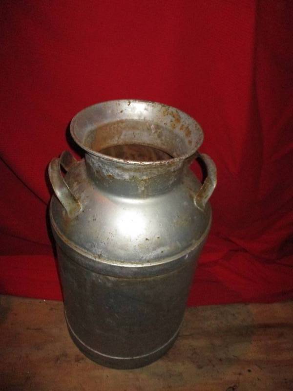 lot 26 image: Fergus Dairy milk can