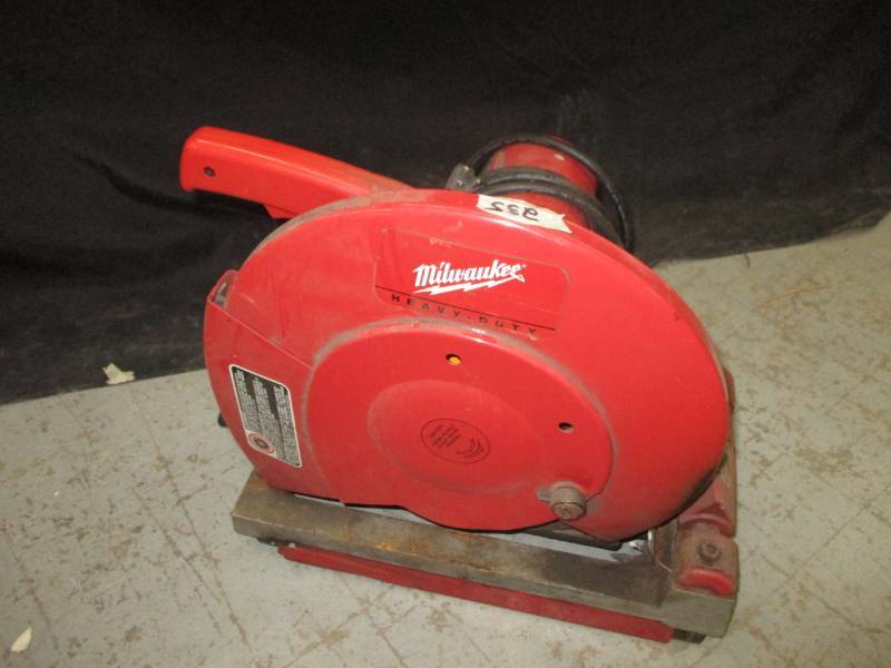 lot 42 image: Milwaukee chop saw