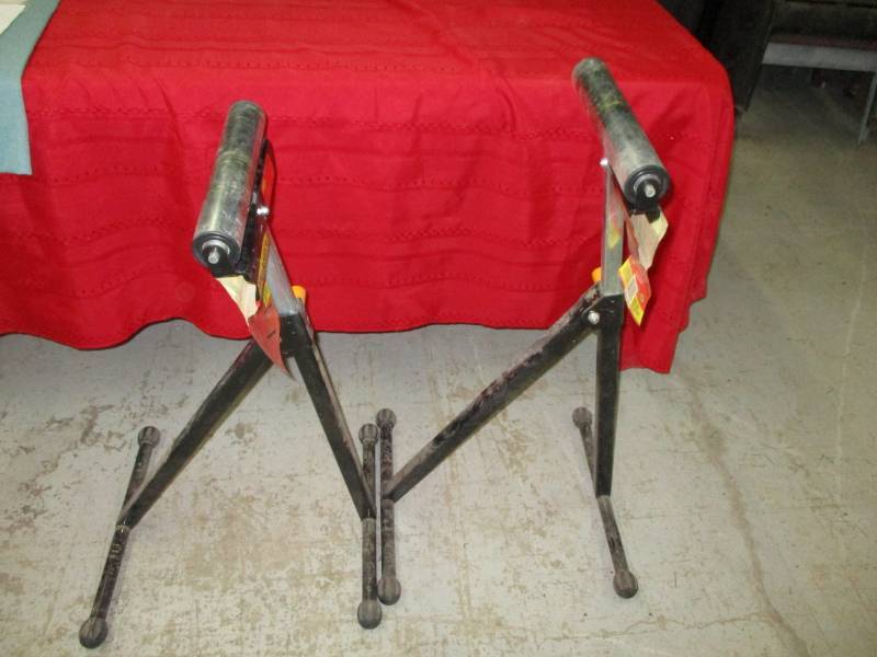 lot 50 image: Adjustable rollers