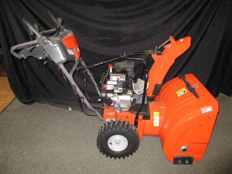 lot 1 image: Husqvarna Snowblower Model ST227P Very Nice Condition
