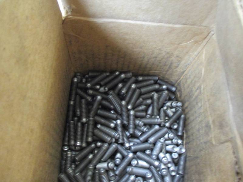 516 x 1 Weld Studs