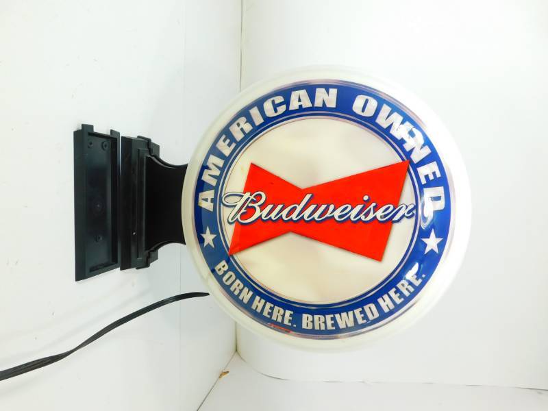 lot 3 image: Rare Budweiser Bar Sign