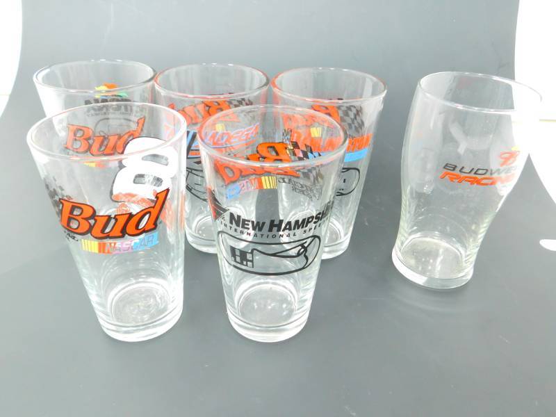 lot 15 image: Six Bud Official Beer NASCAR Glasses