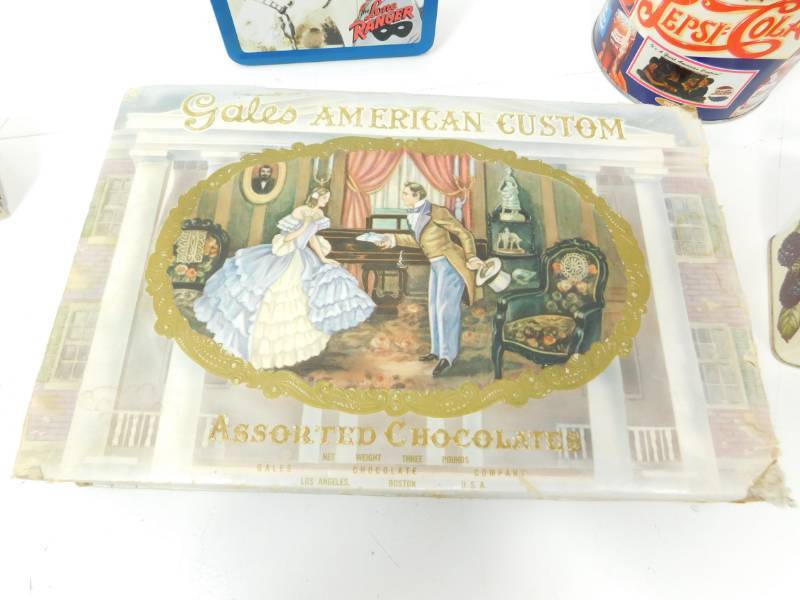 lot 38 image: Collectors Items