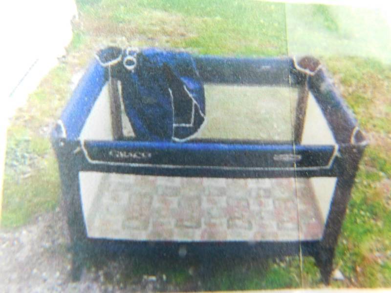lot 46 image: Graco Pack N Play Portable CribPlaypen