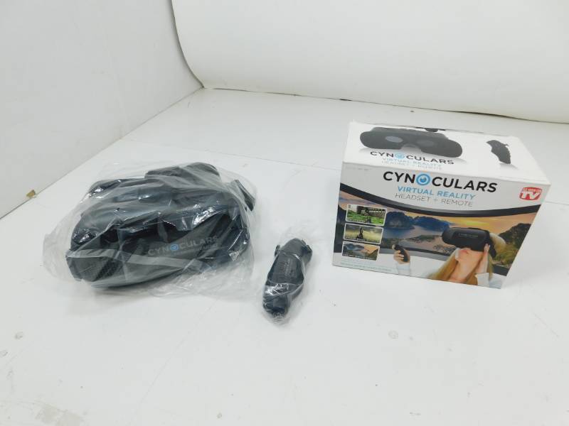 lot 84 image: Cynoculars Virtual Reality Headset  Remote