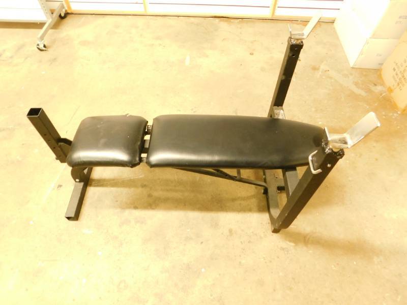 lot 98 image: Excel Weight Lifting Bench