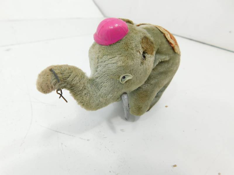 lot 110 image: Antique Stuffed Elephant Toy