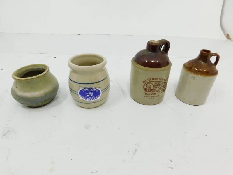 lot 127 image: Four Small Pottery Items