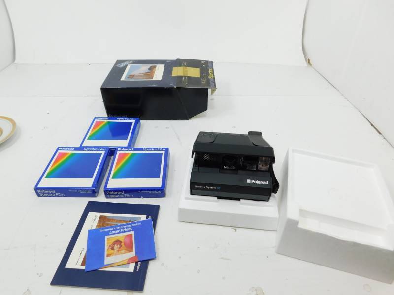 lot 129 image: Polaroid Spectra System SE Camera With Three (10 Instant Pictures  4  x  4) Boxes Of Film