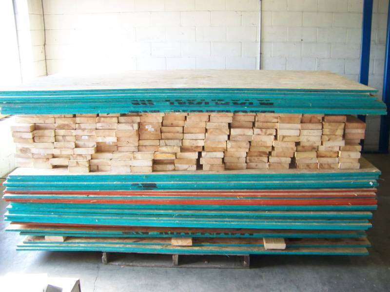 lot 95 image: (70 pieces) 4x8x.5 APA Rated, Pressed Wood,  Norbord Sheathing and (425 pieces) Resolute, 2 x 6 x 38.5 Select KD SPF Boards