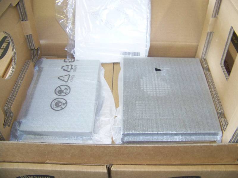 lot 82 image: Samsung, PIM HDBase-T Units - NEW in Original Boxes