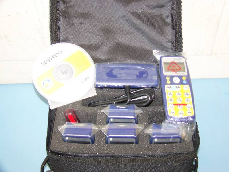 lot 58 image: SMART, SENTEO Interactive Audience Response System Units in Soft-Sided Carrying Case