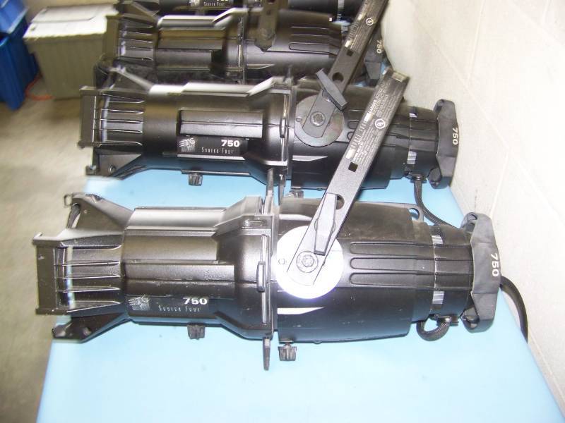 lot 40 image: (4) ETC, Source Four 750, Stage  Studio  Theater Lights  Spotlights