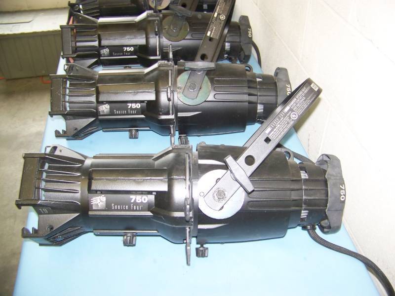 lot 41 image: (4) ETC, Source Four 750, Stage  Studio  Theater Lights  Spotlights
