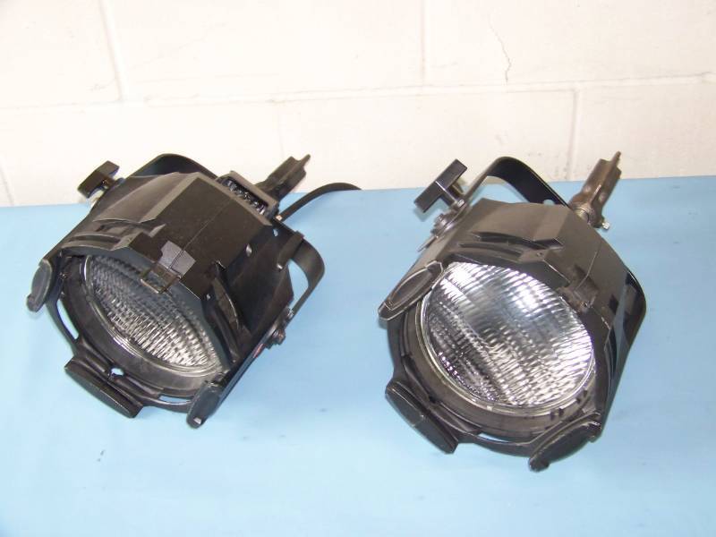 lot 47 image: (2) ETC, Source Four, PAR, Stage  Studio  Theater Lights  Spotlights