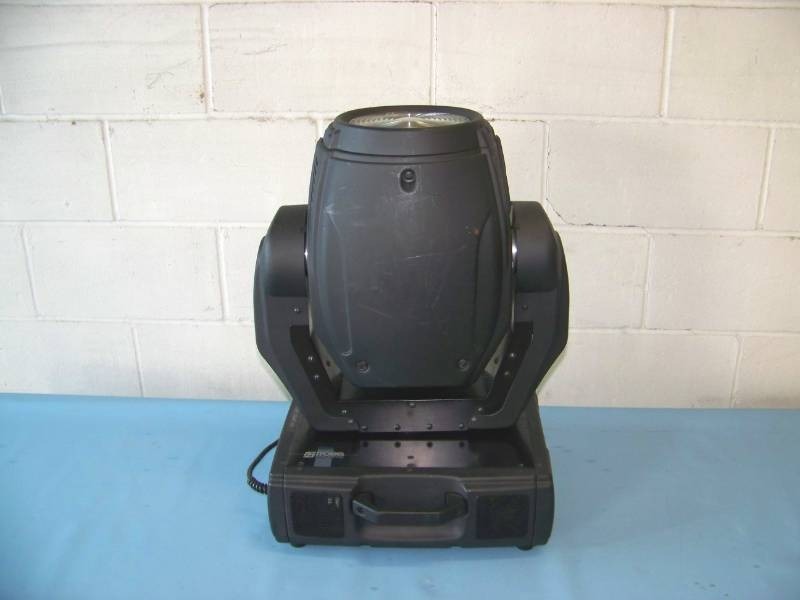 lot 32 image: Robe Show Lighting, at Series, Colorwash 250AT, Stage  Studio  Theater Light  Spotlight