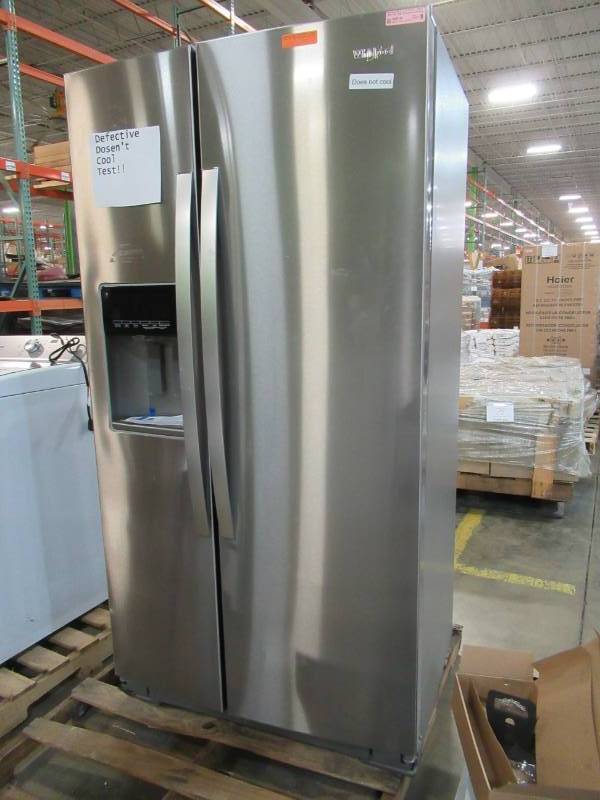 lot 41 image: Whirlpool 20.6-cu ft Counter-Depth Side-by-Side Refrigerator with Single Ice Maker (Stainless steel) WRS571CIHZ - BAD COMPRESSOR