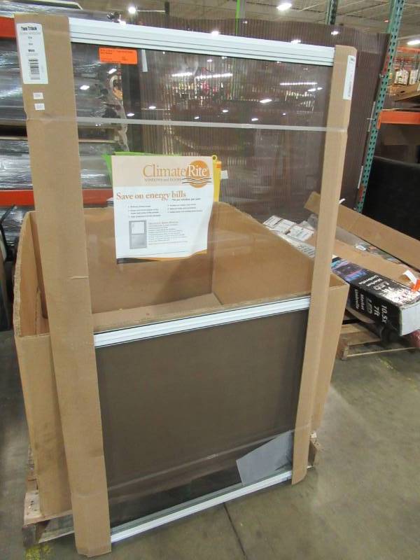 lot 47 image: Weatherstar ClimateRite 32 X 55 2 track Storm Aluminum Window. Model C2033255