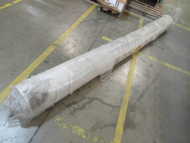 lot 61 image: Roll of Carpet, Beige 12 X Approximately 23 in Length