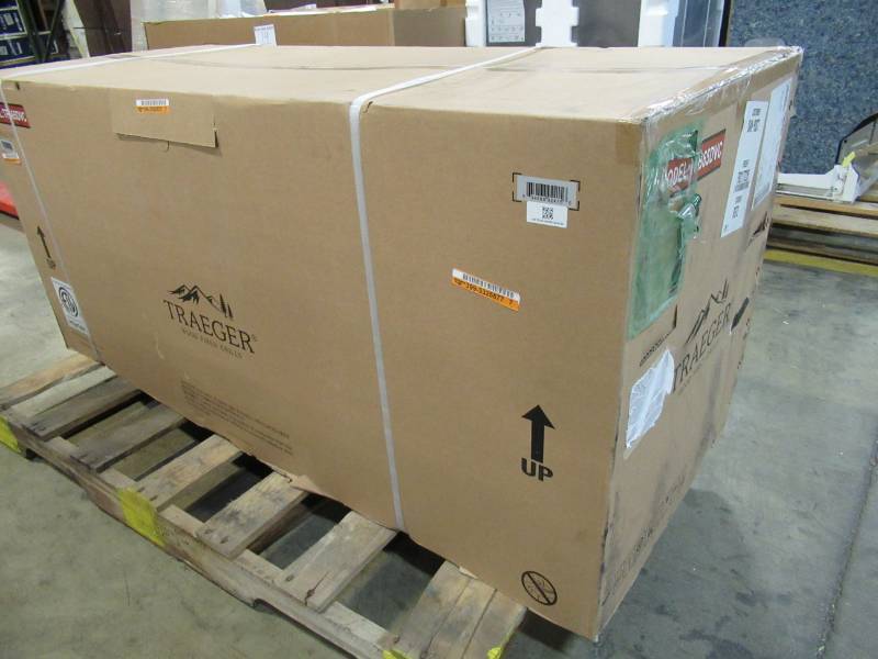 lot 28A image: NEW IN BOX - Traeger Eastwood Series 34 Wood Pellet Grill in Black, Model TFB65DVC
