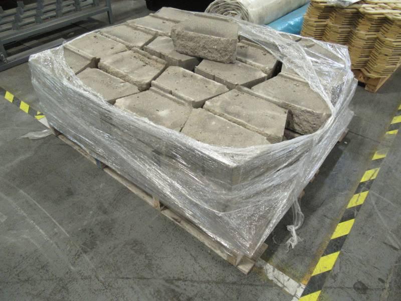 lot 115 image: 61 Basic Charcoal Retaining Wall Block 604802CHA