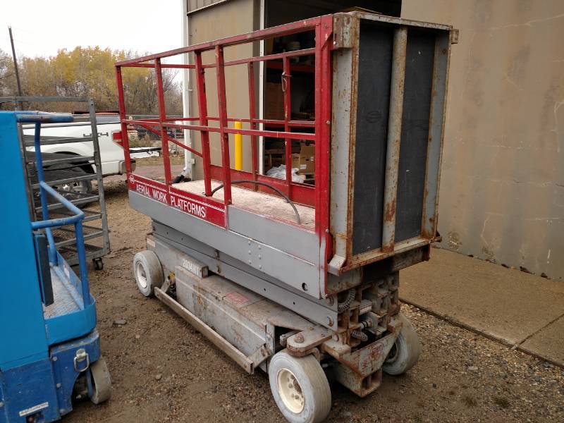 lot 36 image: MEC Model 2034 HT Scissor Lift, Hig...