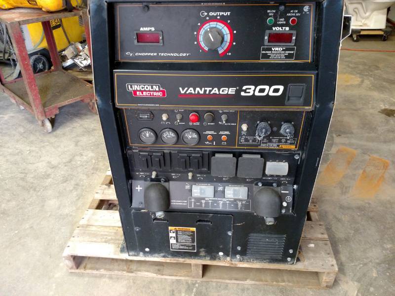 lot 1 image: Lincoln Vantage 300 Diesel WelderG...