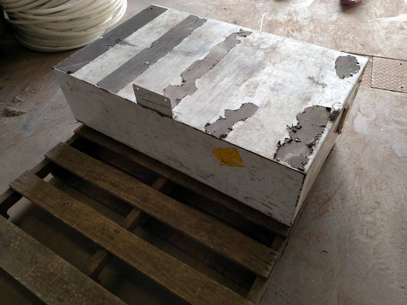 lot 15 image: Pack Rat Toolbox, 40x24x13...