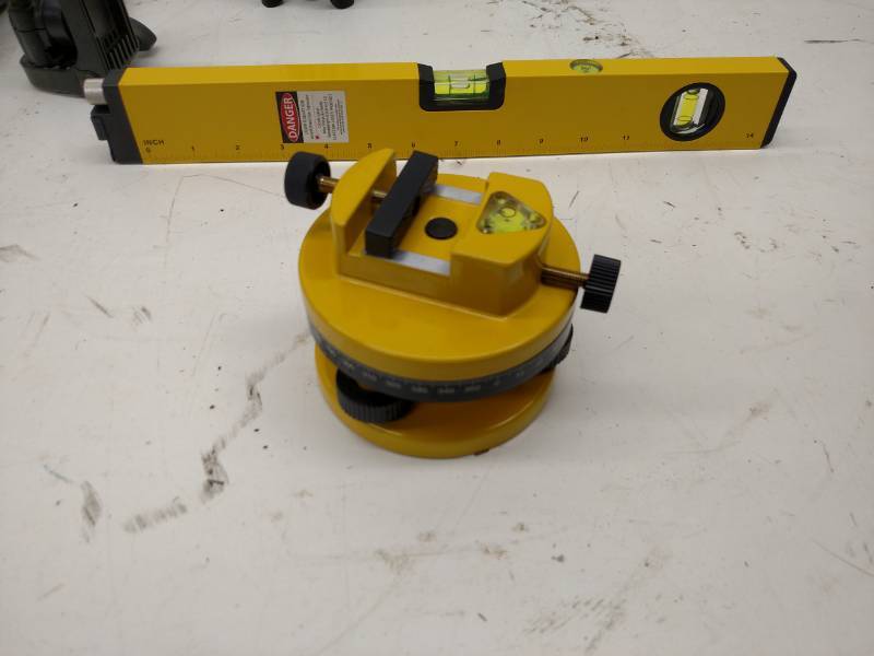 lot 80 image: Urban Gorilla 16 Laser Level...