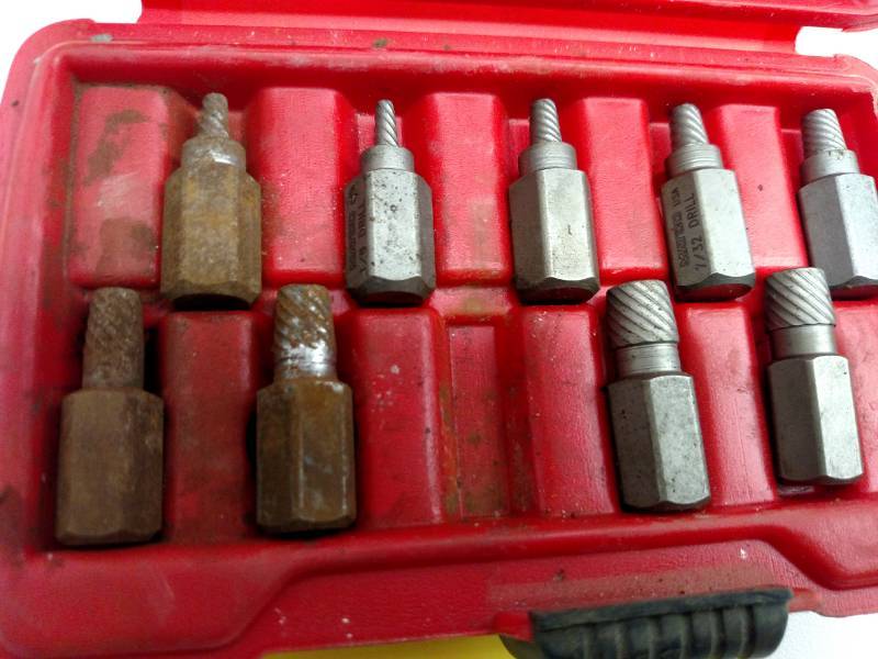 lot 114 image: Matco Extractors...