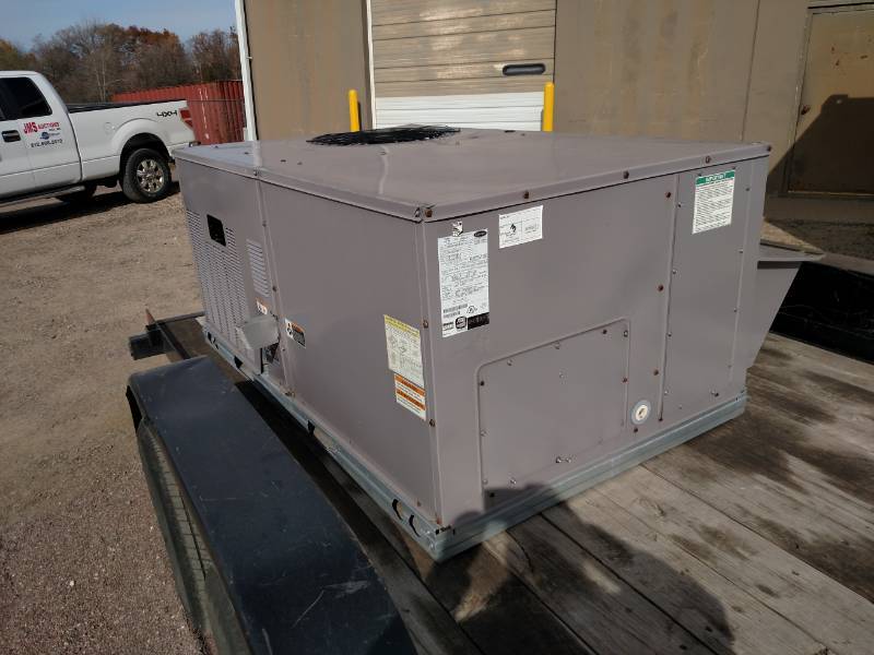lot 13 image: Carrier 4 Ton Rooftop Unit, 115,000...