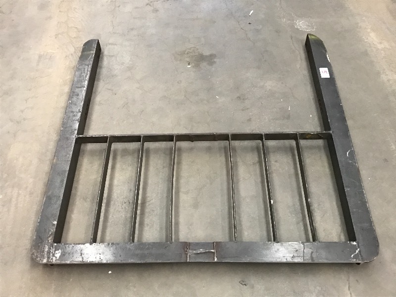 lot 5 image: Heavy Duty Forklift Fork Carriage