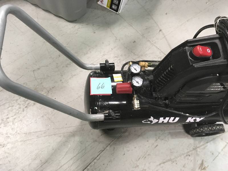 Husky 0300813A 8 Gal. Portable Oil Free Electric Air Compressor  in working condition