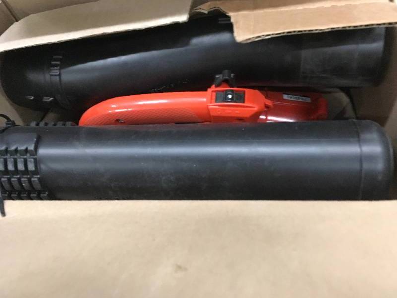 lot 60 image: ECHO 170 MPH 453 CFM 25.4cc Gas 2-Stroke Cycle Handheld Leaf Blower in working condition