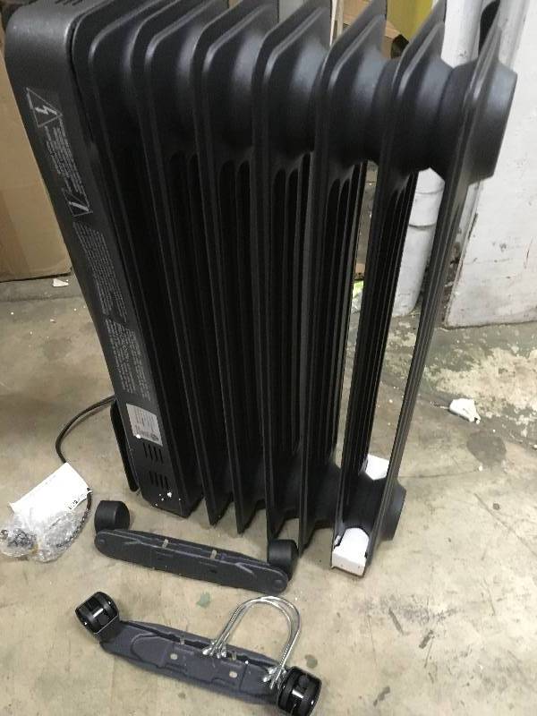 lot 74 image: 1500-Watt Electric Oil-Filled Digital Radiant Portable Heater - Black Not used