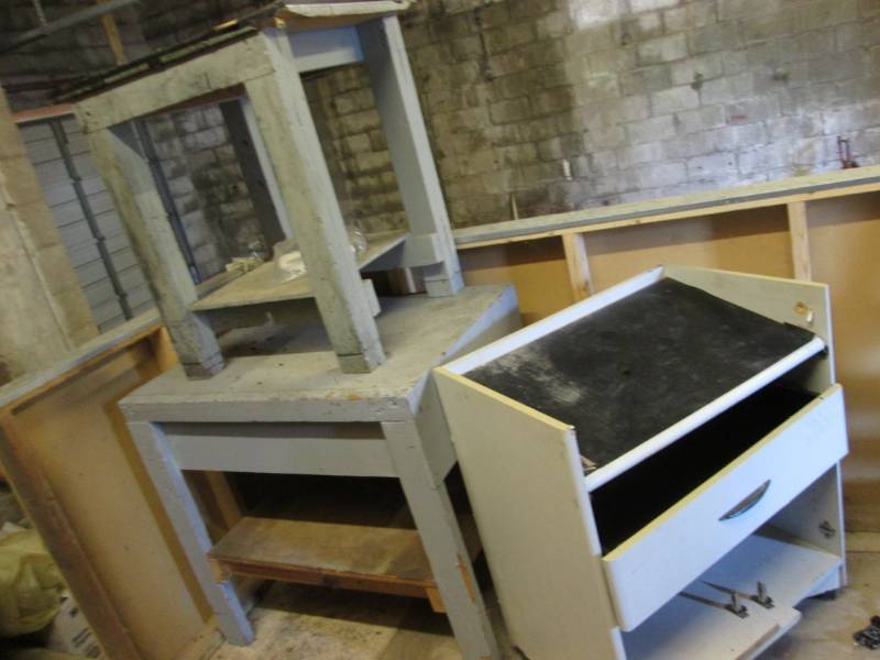 2 Sturdy work tables and a cart on ...