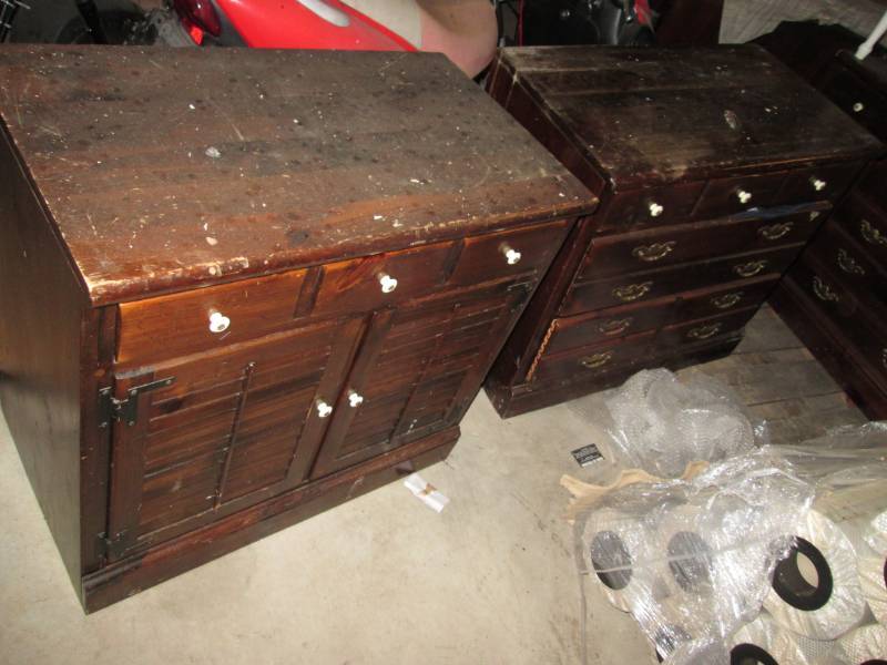 4 Pieces of furniture...