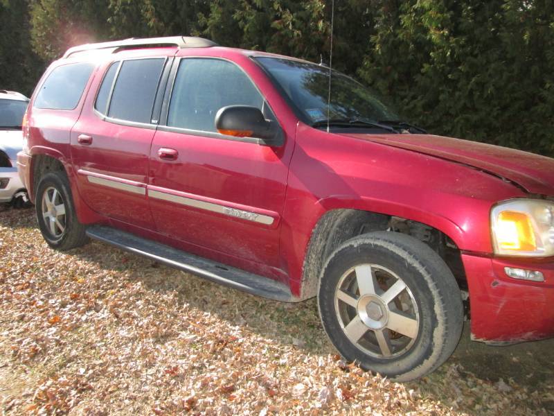 2004 GMC Envoy XLSLT, Runs and driv...